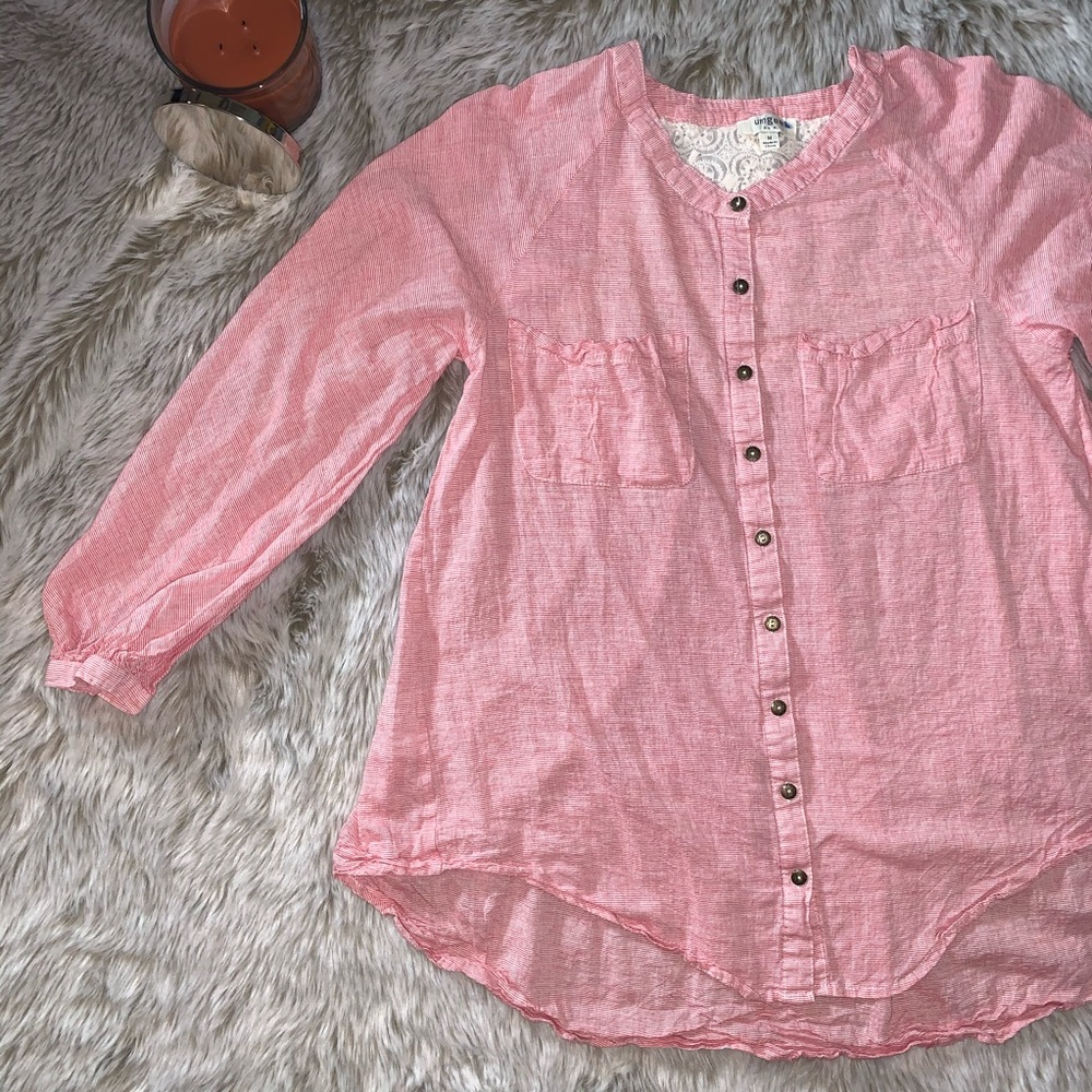 Umgee Lightweight Red/White Oversized Top - Picture 2 of 5